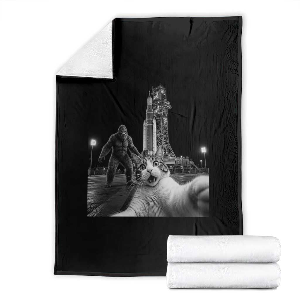 Funny Cat Selfie with Bigfoot Throw Blanket Back To The Moon Mission 2026