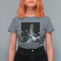 Funny Cat Selfie with Bigfoot T Shirt For Women Back To The Moon Mission 2026