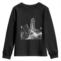 Funny Cat Selfie with Bigfoot Youth Sweatshirt Back To The Moon Mission 2026