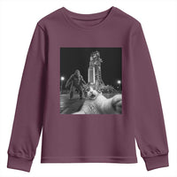 Funny Cat Selfie with Bigfoot Youth Sweatshirt Back To The Moon Mission 2026
