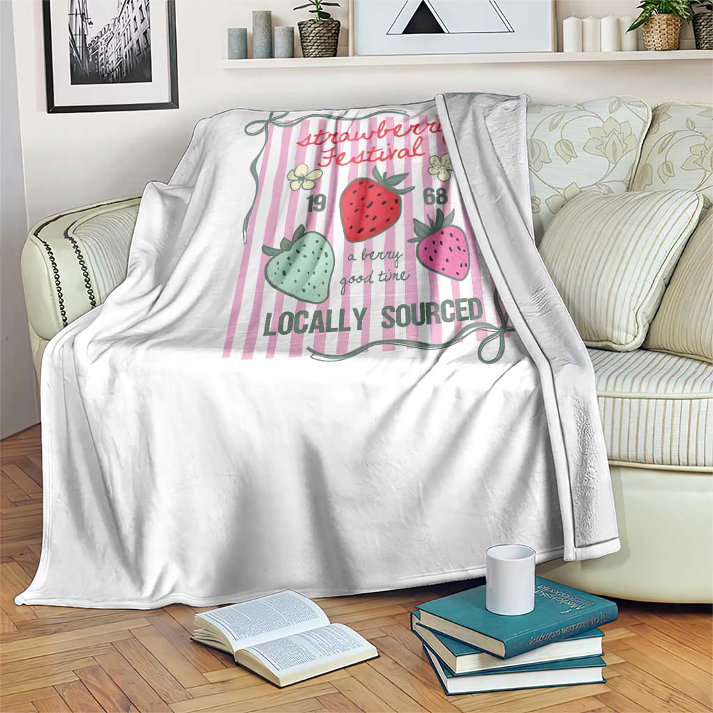 Strawberry Festival Throw Blanket Summer Fruit Vibes