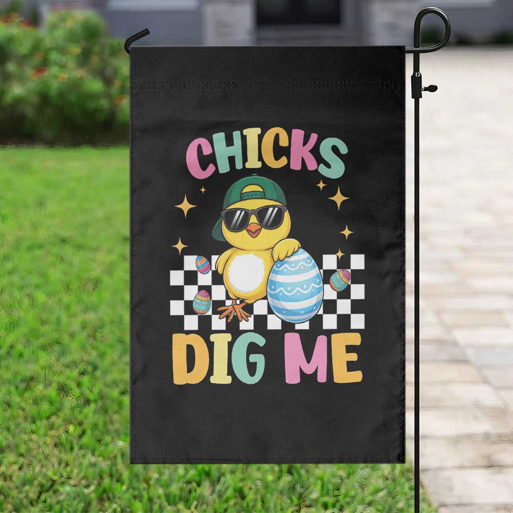 Chicks Dig Me Garden Flag Funny Easter Chick