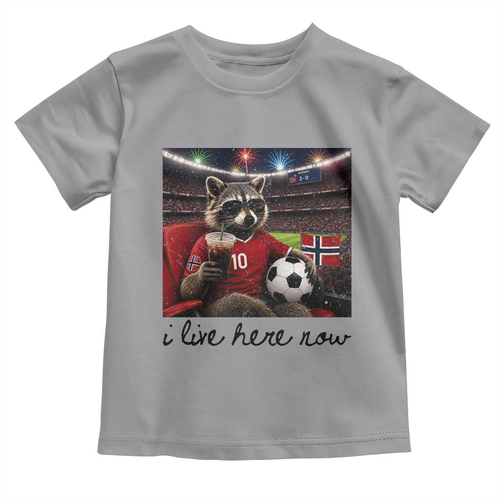 Norway Soccer Football Fan Norge Norwegian Flag Toddler T Shirt Funny Raccoon I Live Here Now