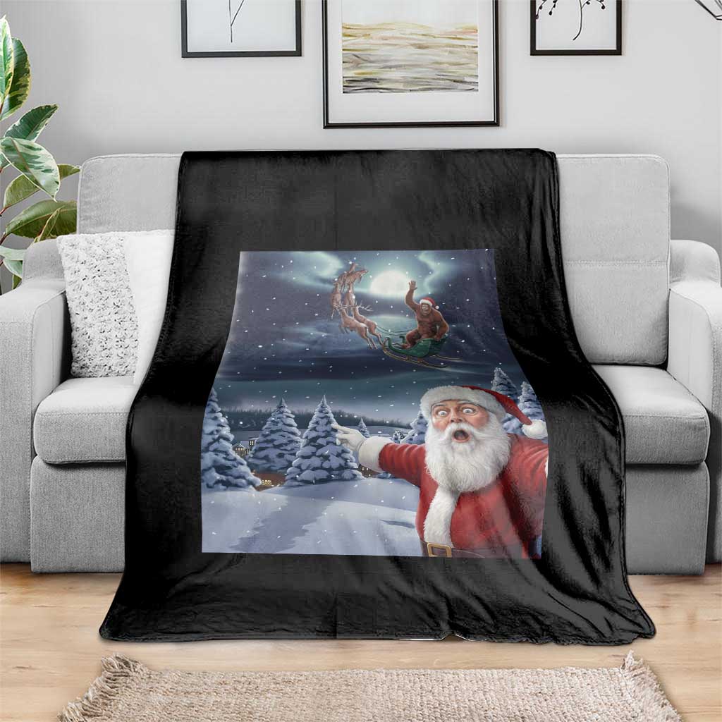 Funny Santa With Bigfoot Selfie Christmas Throw Blanket - Wonder Print Shop