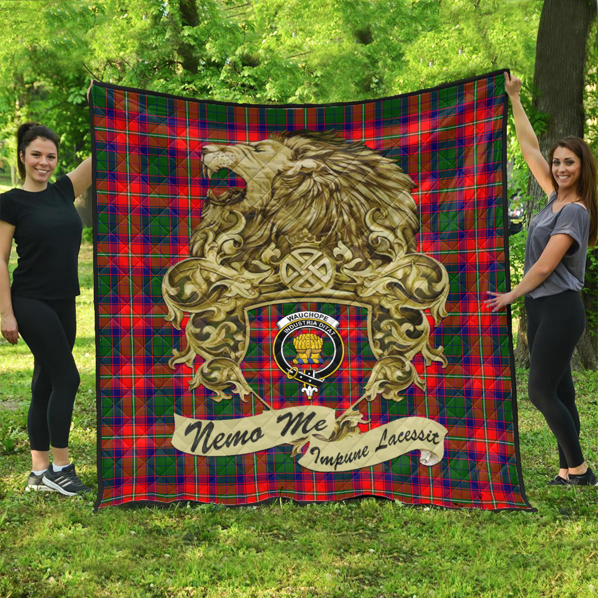 wauchope-tartan-quilt-with-motto-nemo-me-impune-lacessit-with-vintage-lion-family-crest-tartan-quilt-pattern-scottish-tartan-plaid-quilt-vintage-style