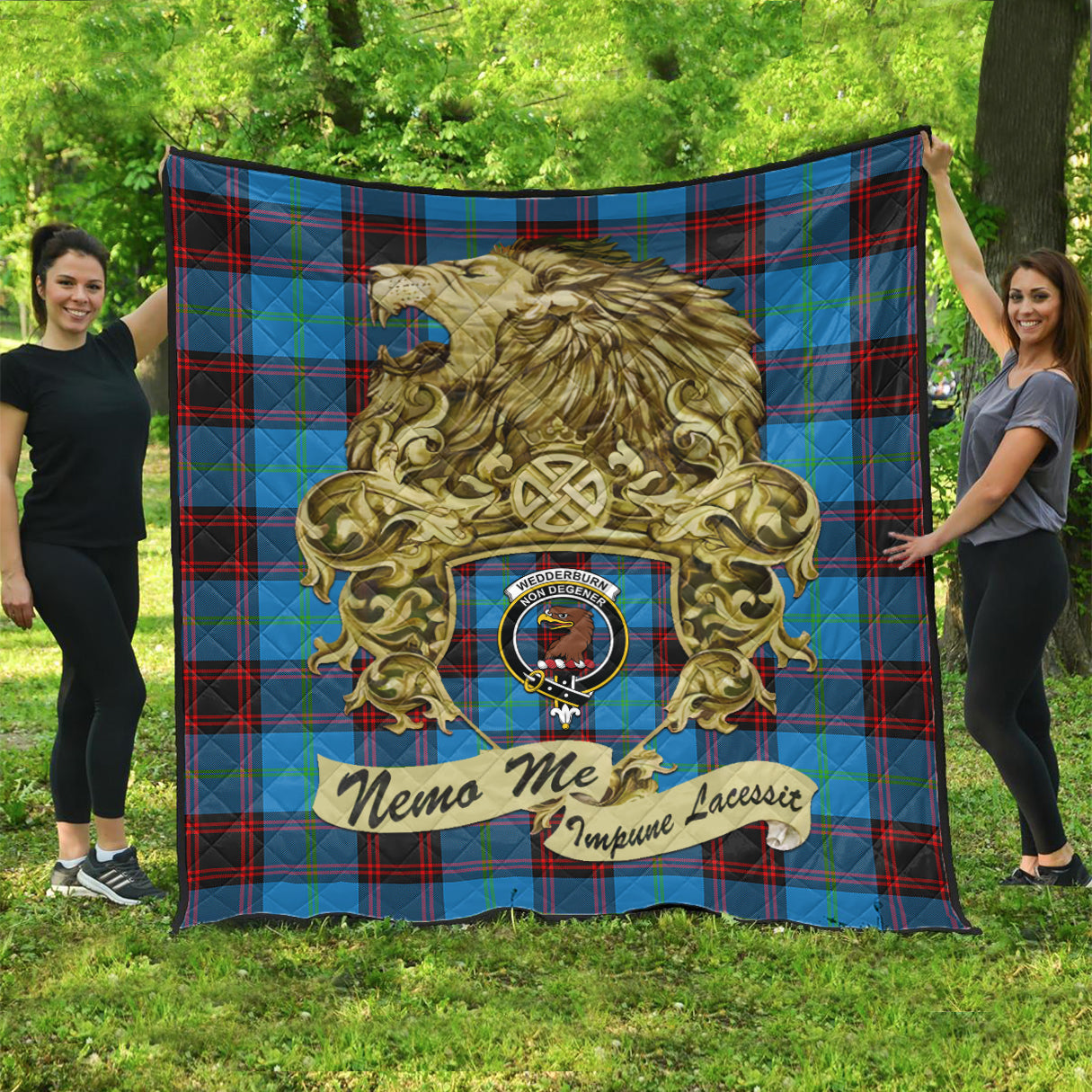 wedderburn-tartan-quilt-with-motto-nemo-me-impune-lacessit-with-vintage-lion-family-crest-tartan-quilt-pattern-scottish-tartan-plaid-quilt-vintage-style