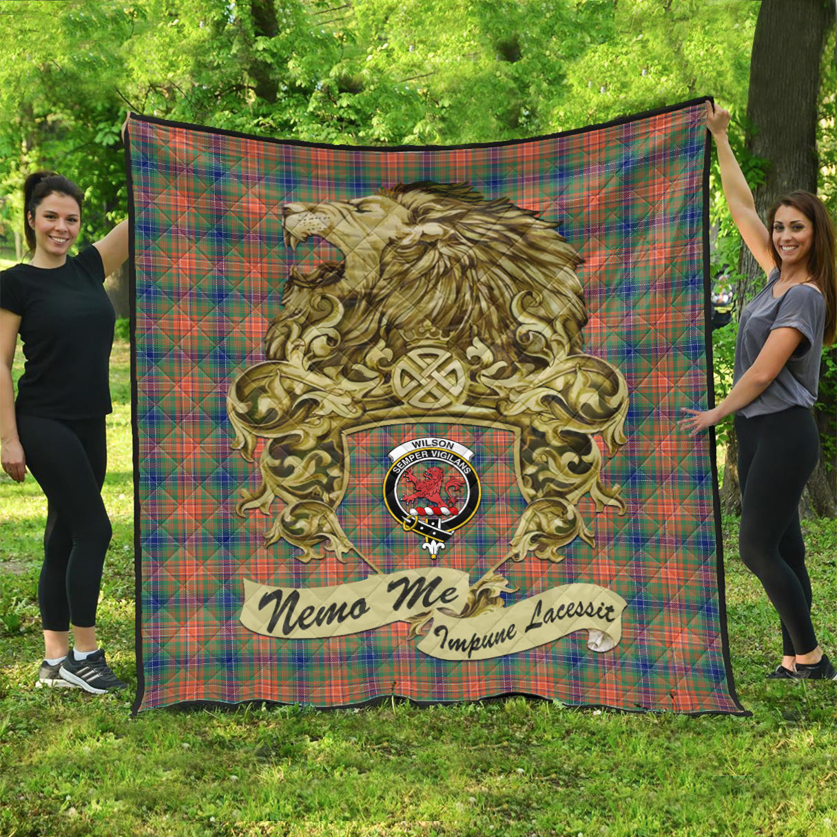 wilson-ancient-tartan-quilt-with-motto-nemo-me-impune-lacessit-with-vintage-lion-family-crest-tartan-quilt-pattern-scottish-tartan-plaid-quilt-vintage-style