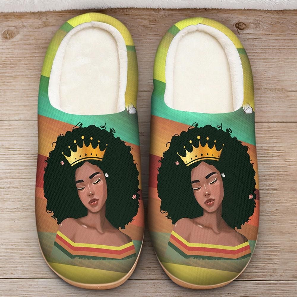 Multicolor retro fleece slipper with crowned portrait graphic, closed toe, soft lining