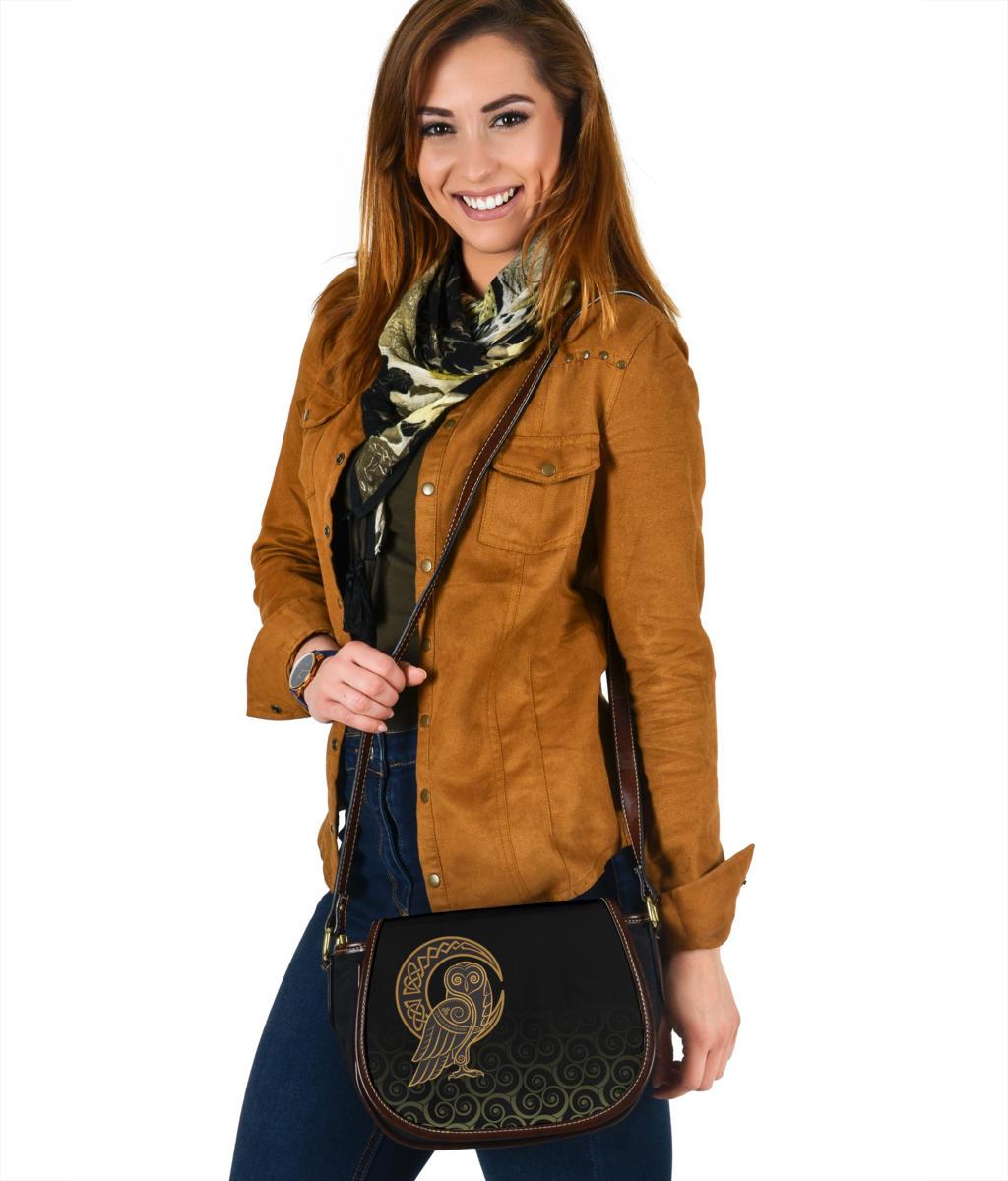 viking-saddle-bag-owl-celtic-on-triskels-background