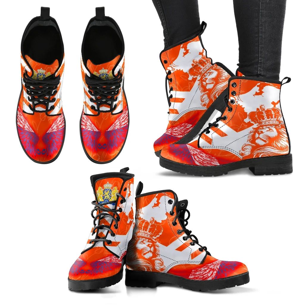netherlands-lion-leather-boots