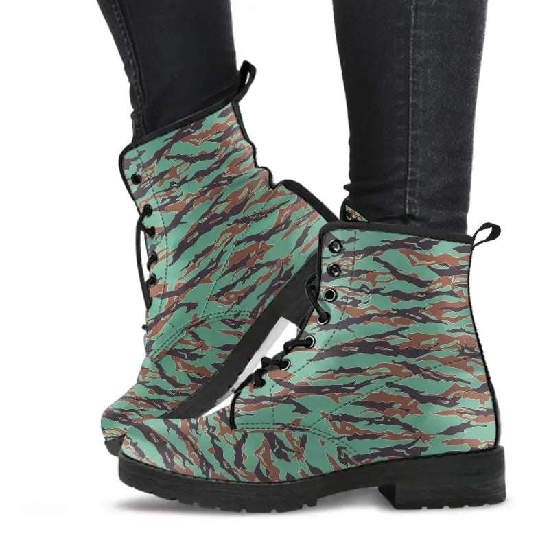 army-guyana-tiger-stripe-camouflage-seamless-leather-boots