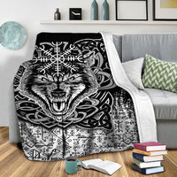 viking-wolf-with-vegvisir-art-blanket