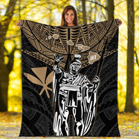 Black, gold, and white Hawaii king blanket with large portrait, held outdoors