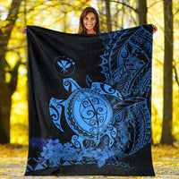 Blue sea turtle Polynesian blanket with dark background, tribal wave and zigzag patterns