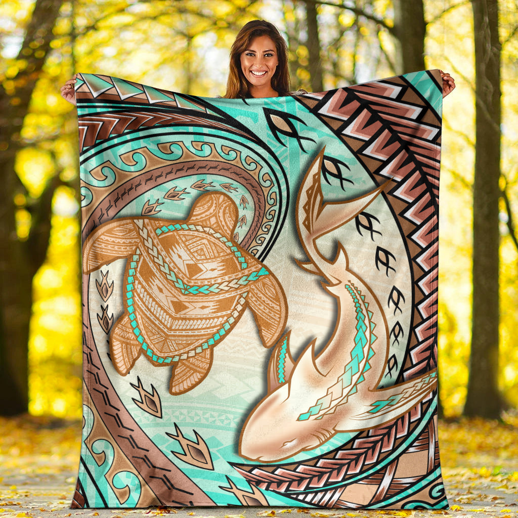 hawaii-premium-blanket-polynesian-shark-and-sea-turtle-dreamy-turquoise-artsy