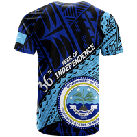Independence graphic T-shirt with blue and black geometric print and circular crest