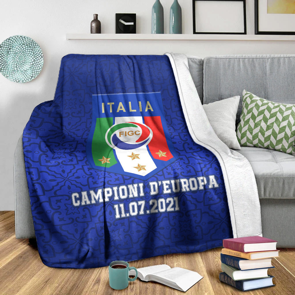 Blue Italy Champions d’Europa blanket with FIGC crest and 11.07.2021, white backing edge