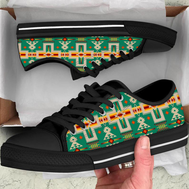 light-green-tribe-design-native-american-low-top-canvas-shoes