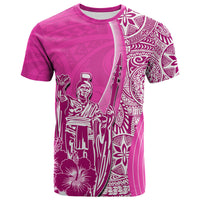Pink short-sleeve T-shirt with white Kamehameha-style graphic front