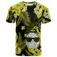 Tropical short-sleeve T-shirt with crew neck, pineapple-face graphic and green leaf floral print