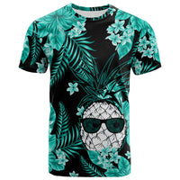 Crewneck short-sleeve T-shirt with black base and teal tropical skull floral print