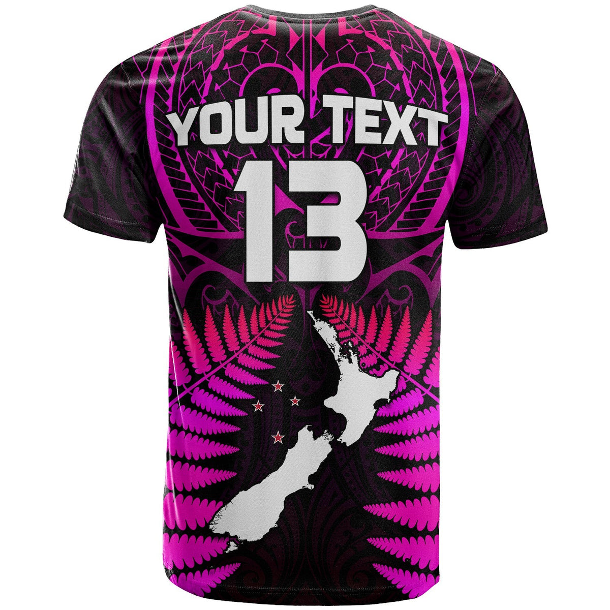 Rückseite: lila T-Shirt mit schwarzem Muster, „YOUR TEXT 13“ und Inselkontur