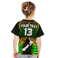 Rückansicht Kinder T-Shirt: schwarz, 'YOUR TEXT' + große 13, Fernmotiv