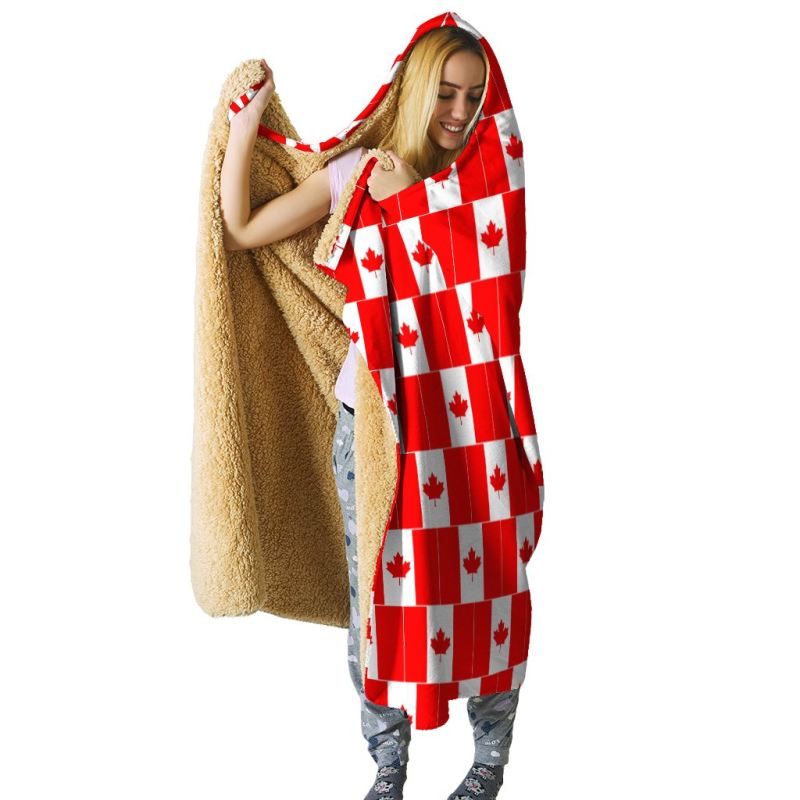 canada-hooded-blanket-flag-pattern