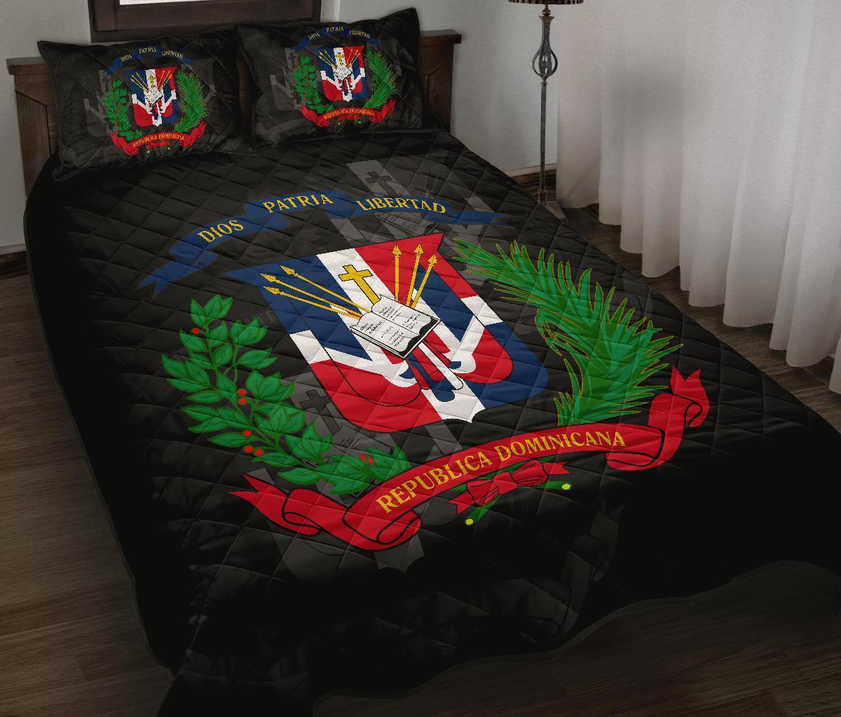 dominican-republic-quilt-bed-set