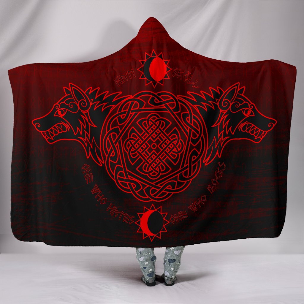 viking-hooded-blanket-skoll-and-hati