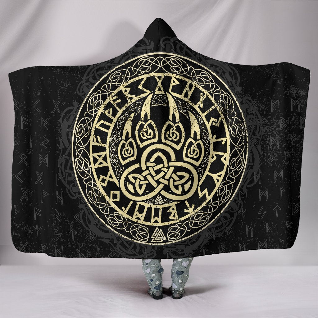 viking-hooded-blanket-wolf