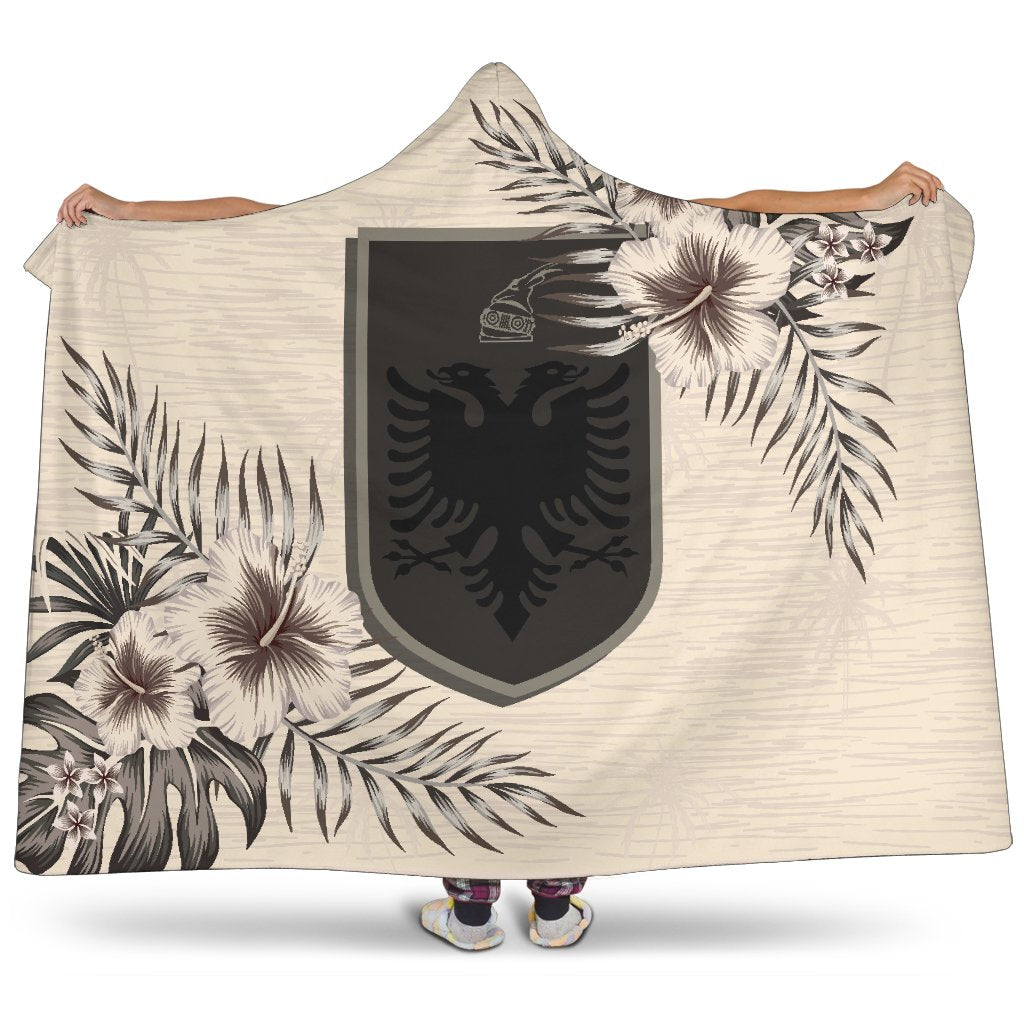 albania-hooded-blanket-the-beige-hibiscus