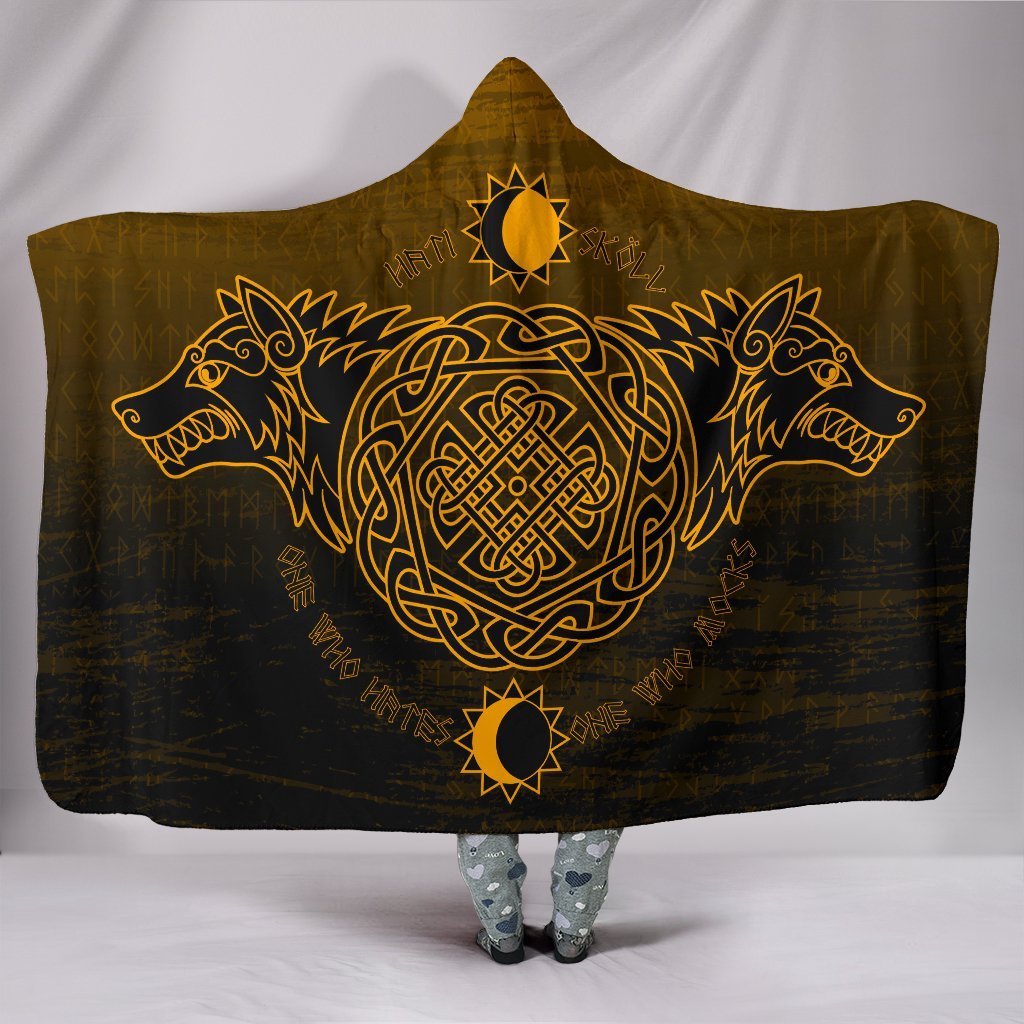 viking-hooded-blanket-skoll-and-hati