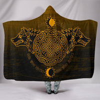 viking-hooded-blanket-skoll-and-hati