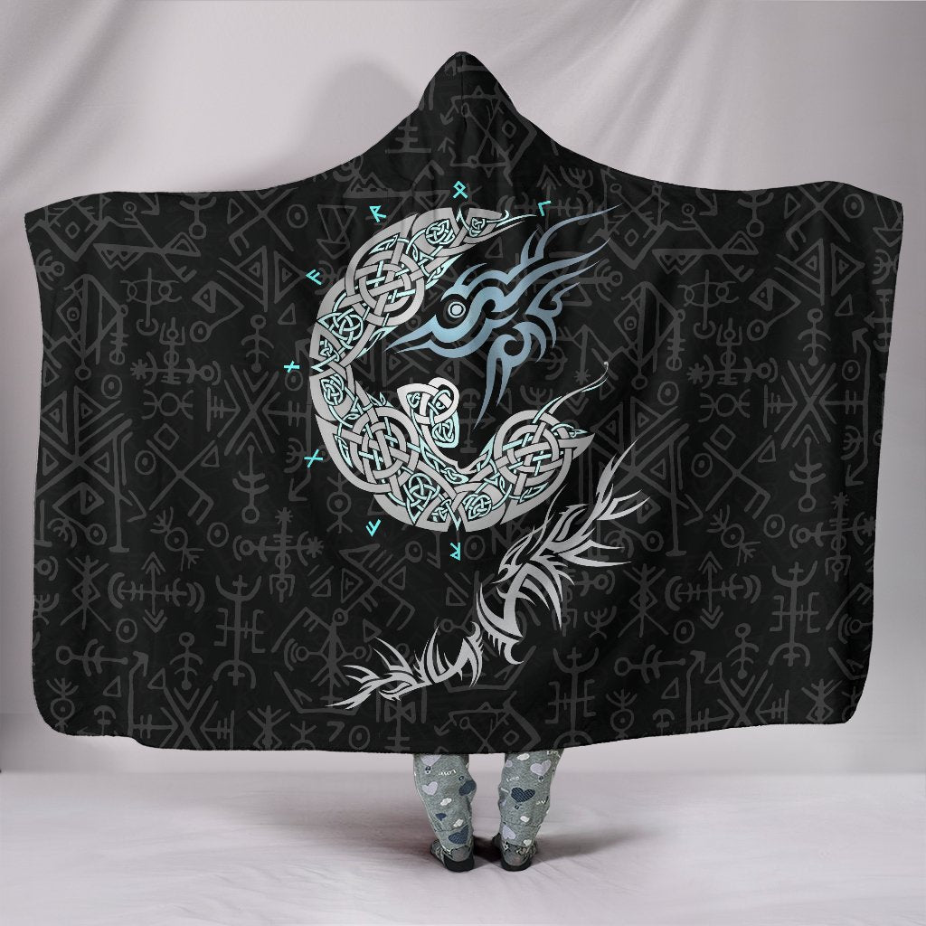 viking-fenrir-wolf-hooded-blanket