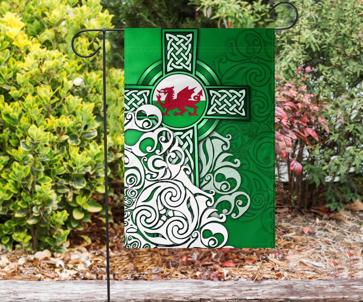 wales-celtic-flag-welsh-dragon-flag-with-celtic-cross-green