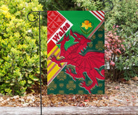 Celtic Wales Flag Cymru Dragon and Daffodils - Wonder Print Shop