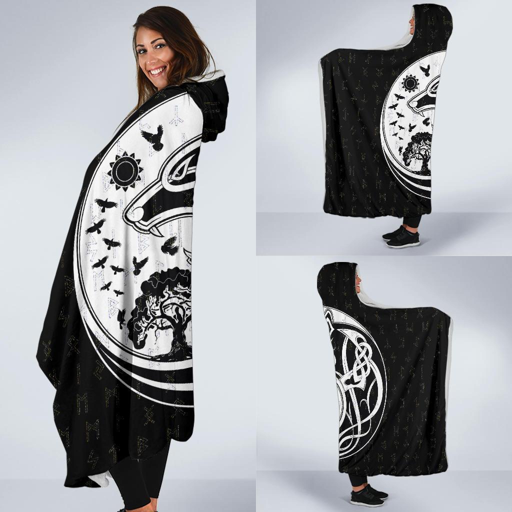 viking-hooded-blanket-skoll-and-hati-rune-tattoo