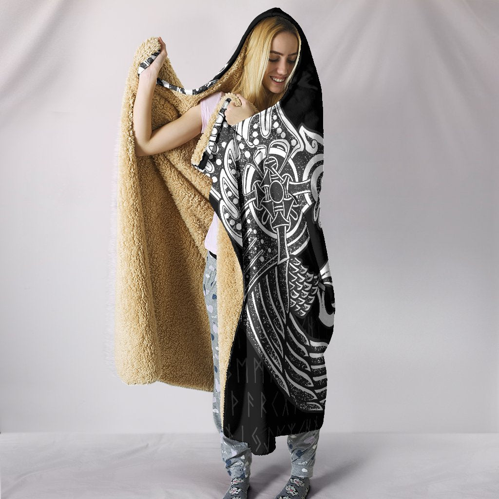 viking-hooded-blanket-raven-tattoo