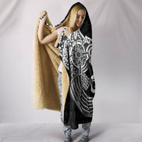 viking-hooded-blanket-raven-tattoo