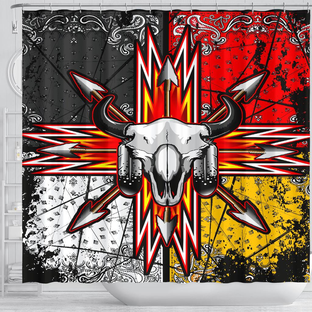 Duschvorhang mit Bisonkopfschädel und Tribal-Streifen, schwarz-rot-gelb, vorne mittig