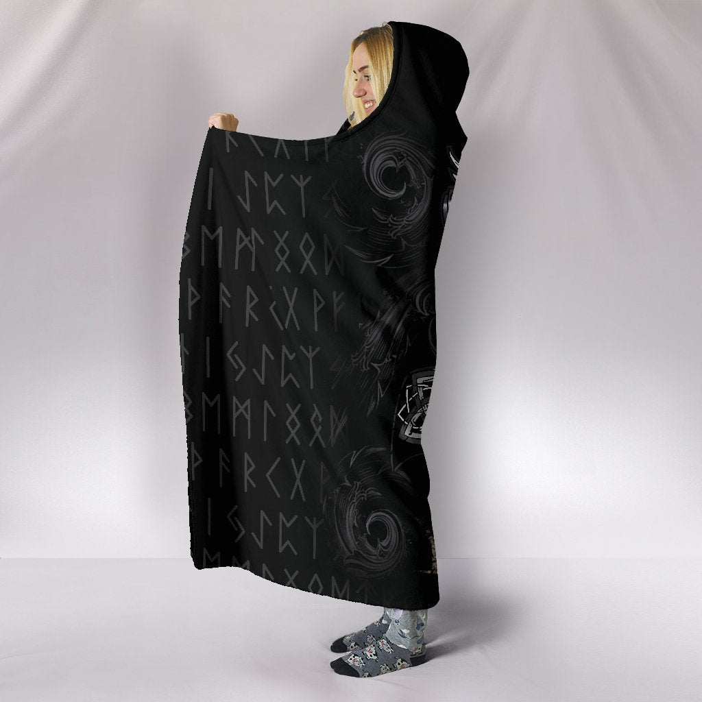 viking-hooded-blanket-mjolnir