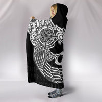 viking-hooded-blanket-raven-tattoo