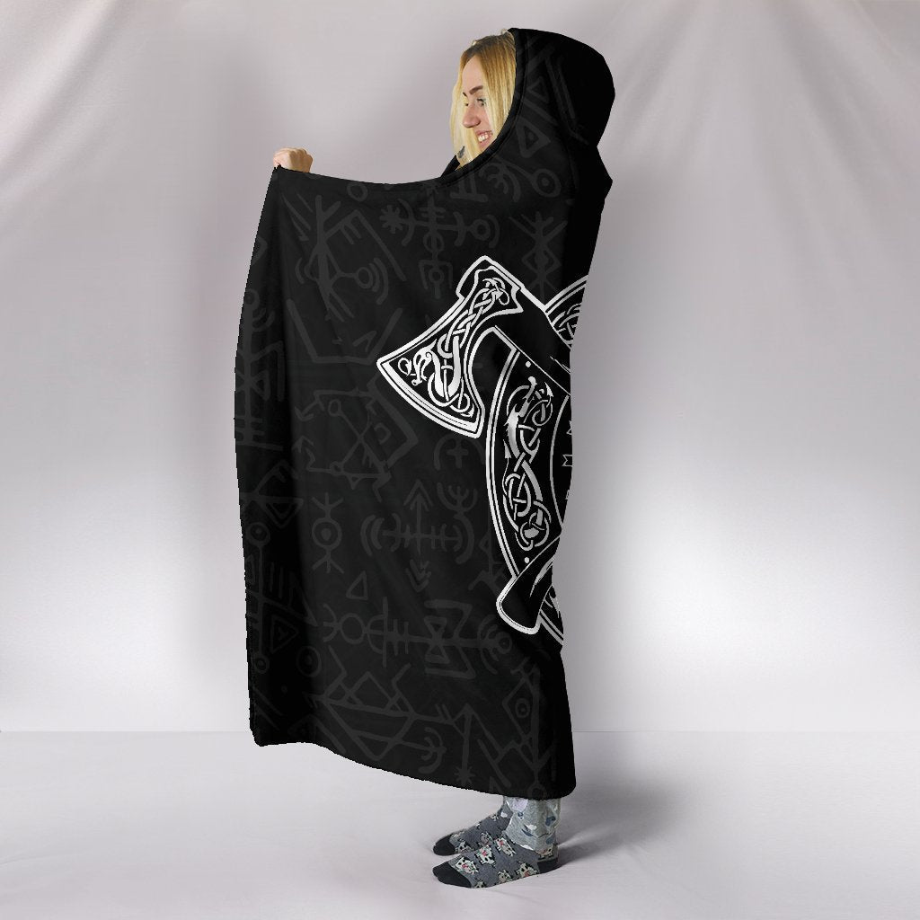 viking-hooded-blanket-viking-helmet