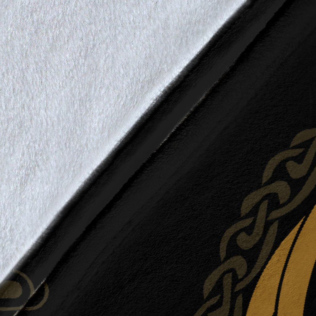 viking-skoll-and-haiti-blanket