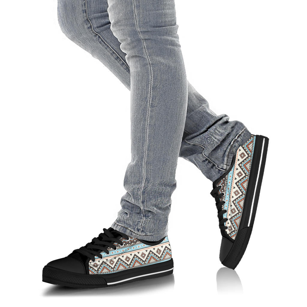 tribal-striped-seamless-pattern-low-top-canvas-shoes