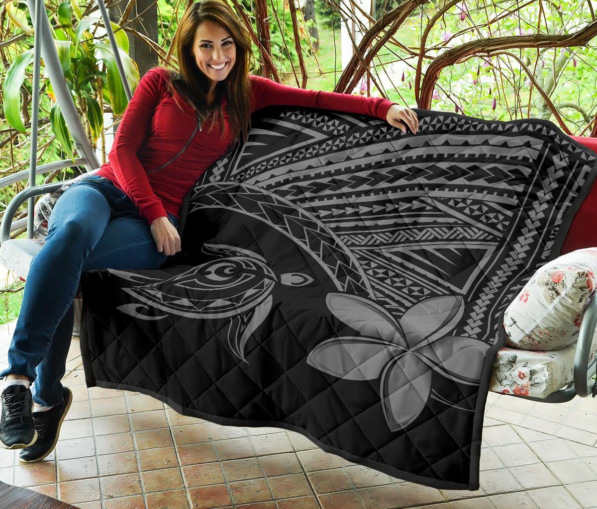 Hawaiian Quilt Hawaii Turtle Plumeria Quilt Grey - Wonder Print Shop