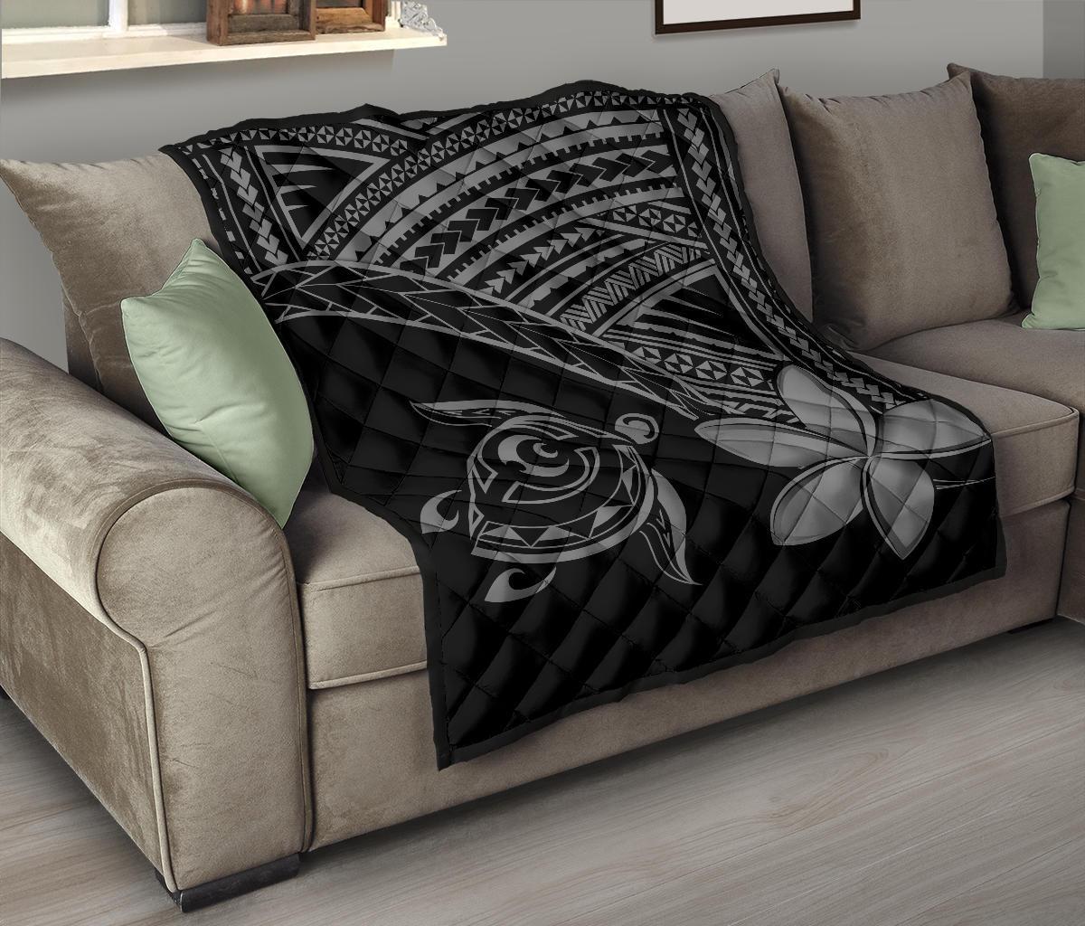 Hawaiian Quilt Hawaii Turtle Plumeria Quilt Grey - Wonder Print Shop