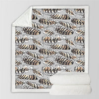 black-ethnic-feathers-blanket