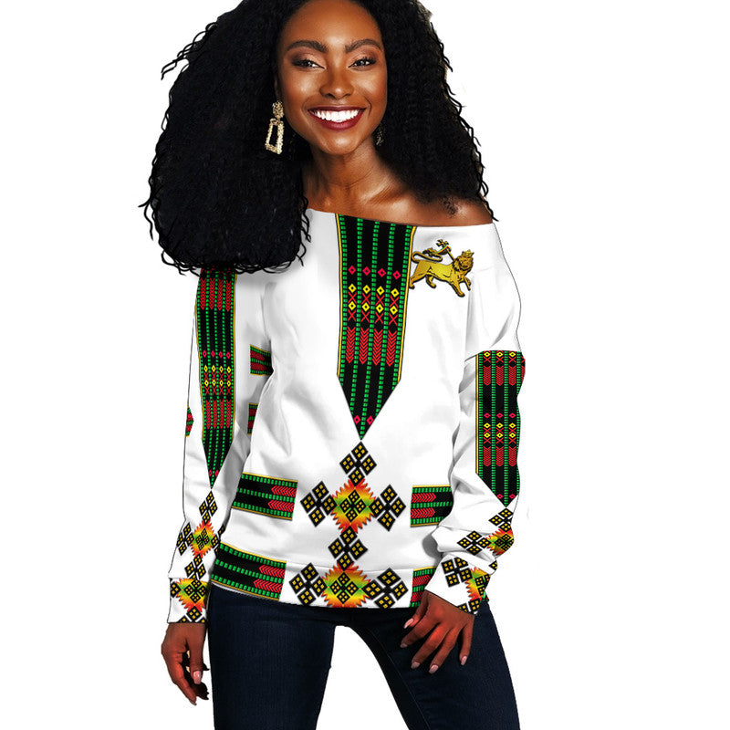 (Custom Personalised) Ethiopia Women Off Shoulder Sweater Ethiopian Lion Of Judah Tibeb Vibes NO.1 Ver - Flag Style LT8 - Wonder Print Shop